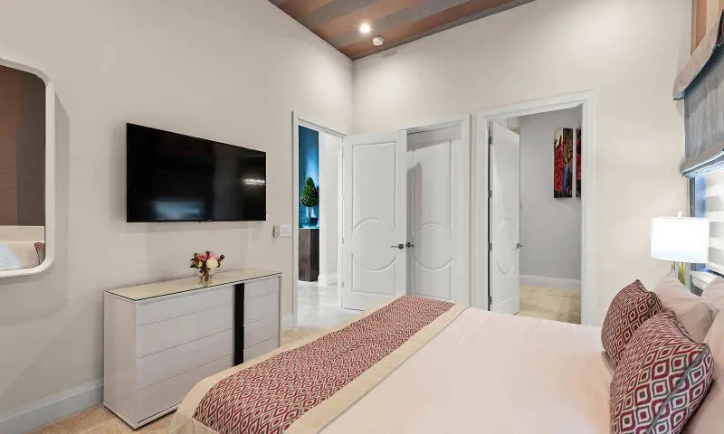 master bedroom disney villa