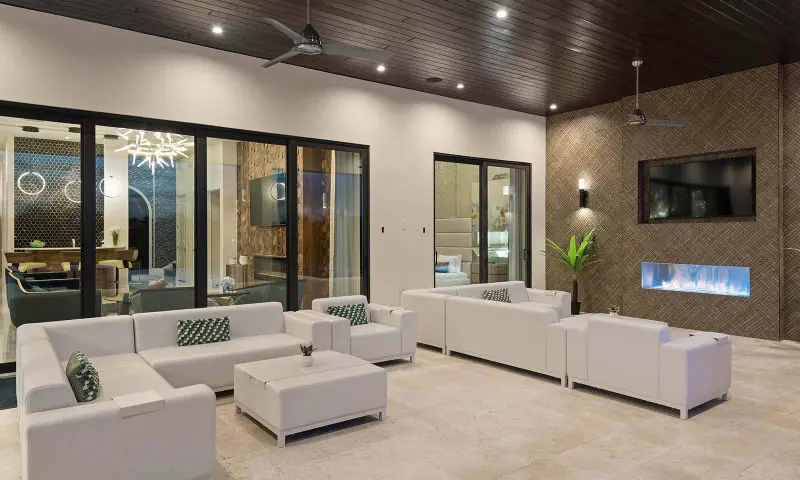 Reunion Resort Orlando 7 bed villa lanai