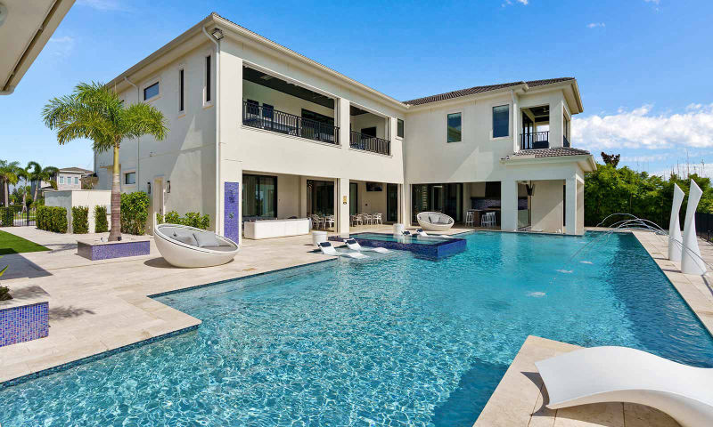 Jeeves: Luxury Villas in Orlando, FL