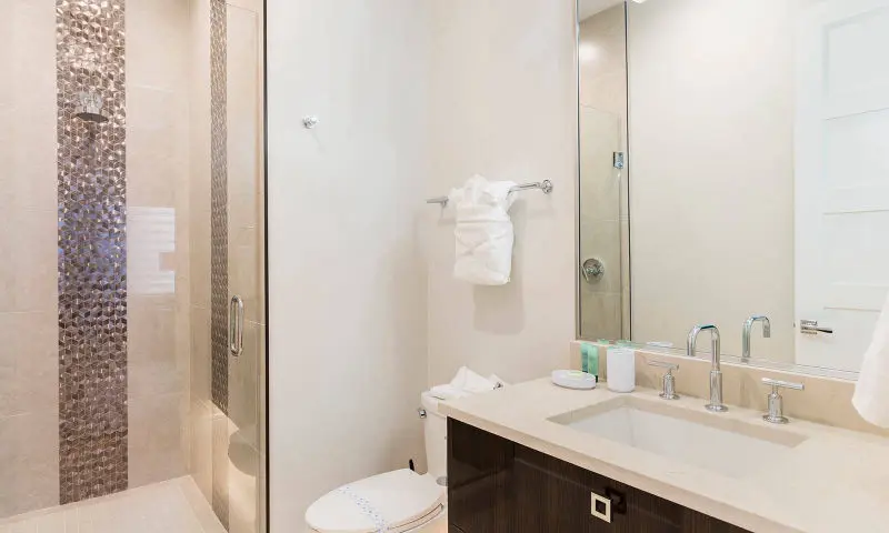 orlando luxury villa bunk bathroom