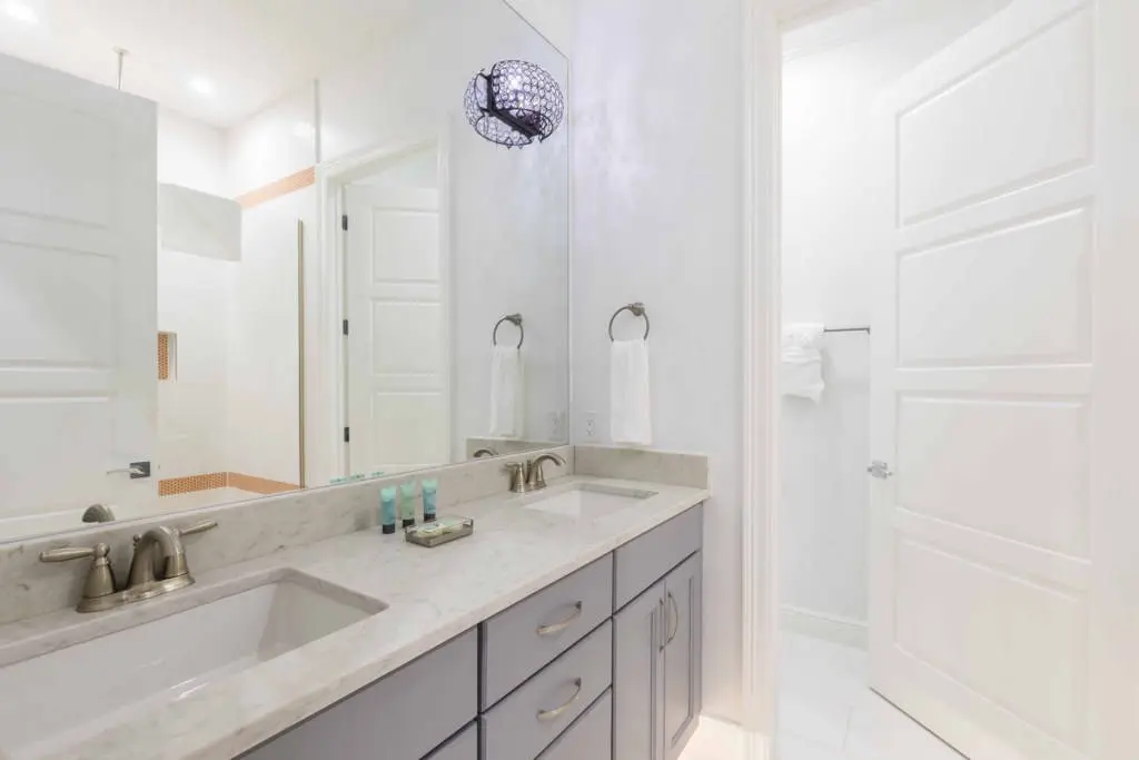 Bears Den Reunion Resort vacation bathroom