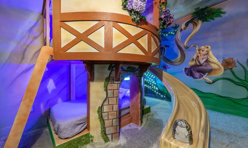 luxury Orlando holiday home themed bedrooms