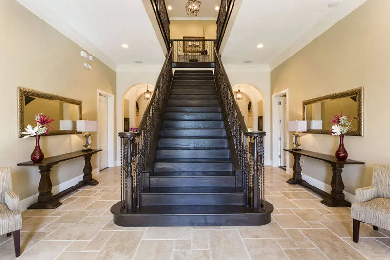 Reunion signature elite villa lobby