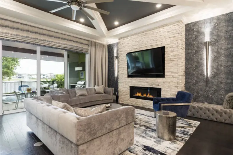 Separate sitting room reunion resort villa