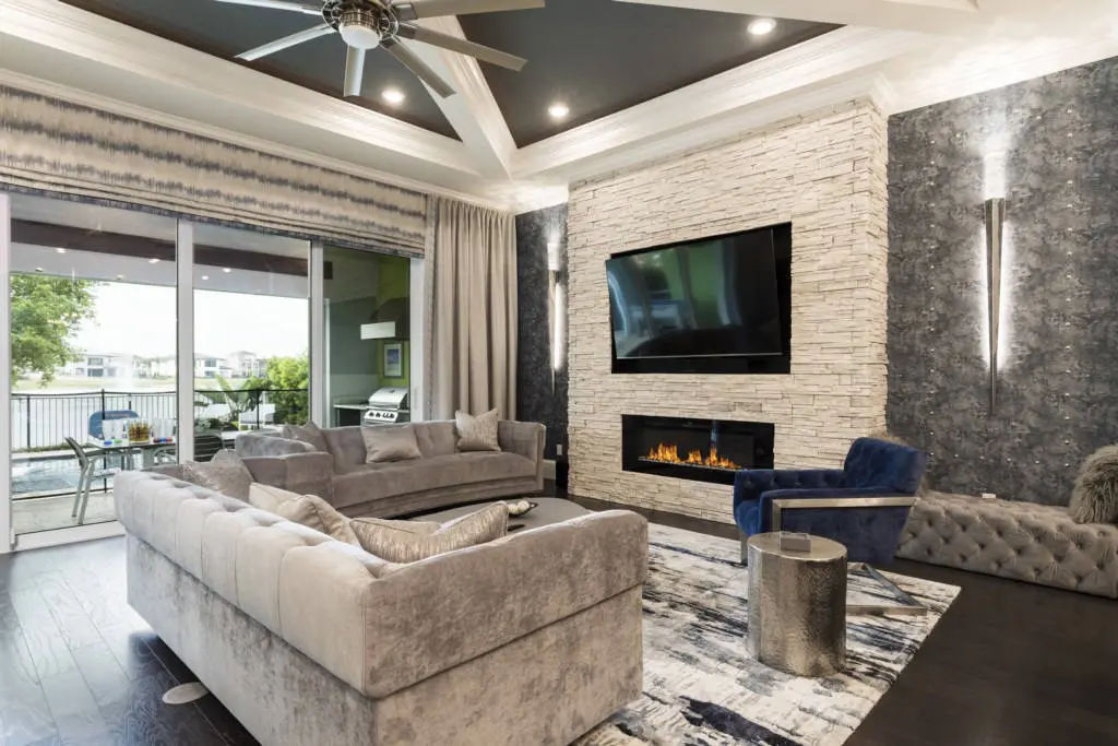 Separate sitting room reunion resort villa