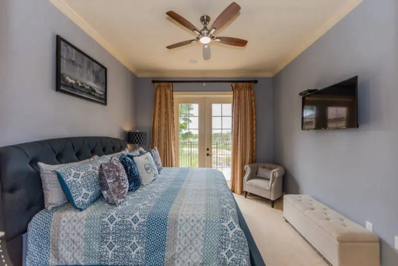 Reunion luxury villa king bedroom