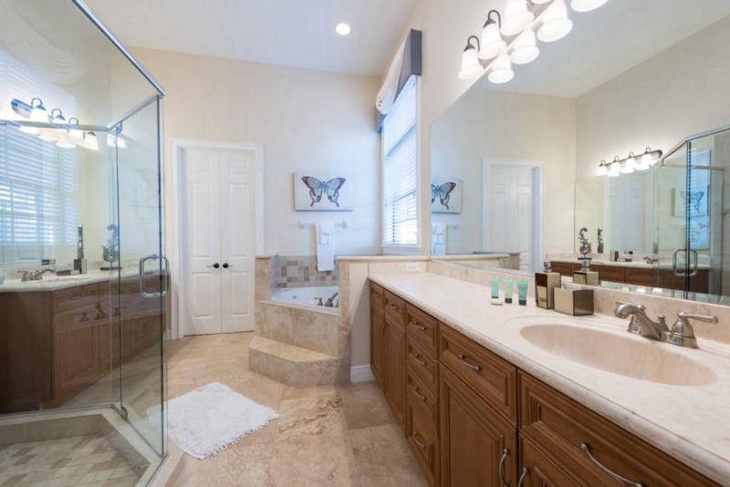 Orlando rental luxury bathroom