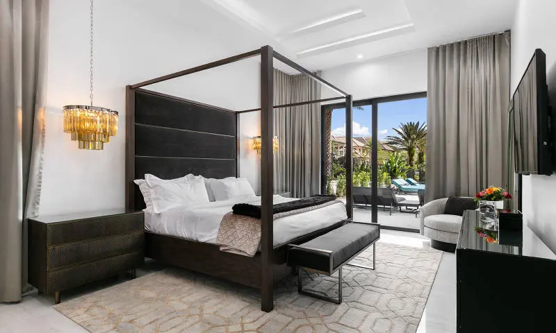 Reunion Resort 8 bed Villas to rent