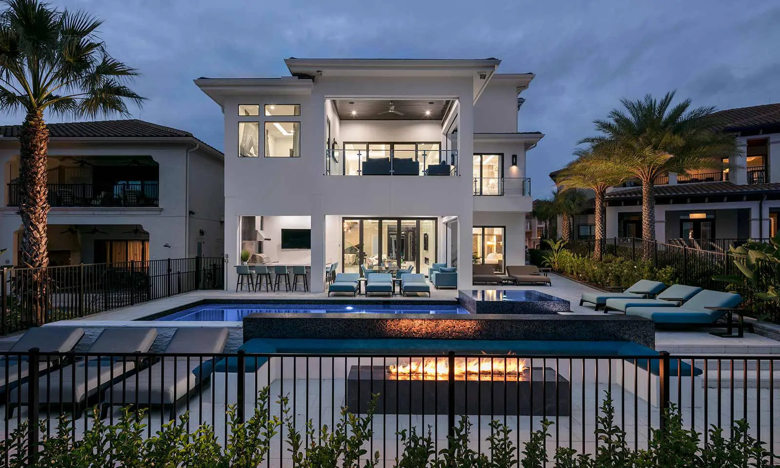 Reunion Resort large 8 bed villa firepit