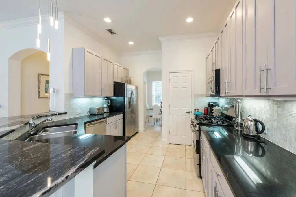 Reunion Resort rental twin bedroom Reunion Resort rental bathroom