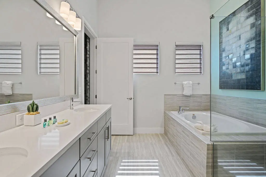 Reunion Resort villa spa bath
