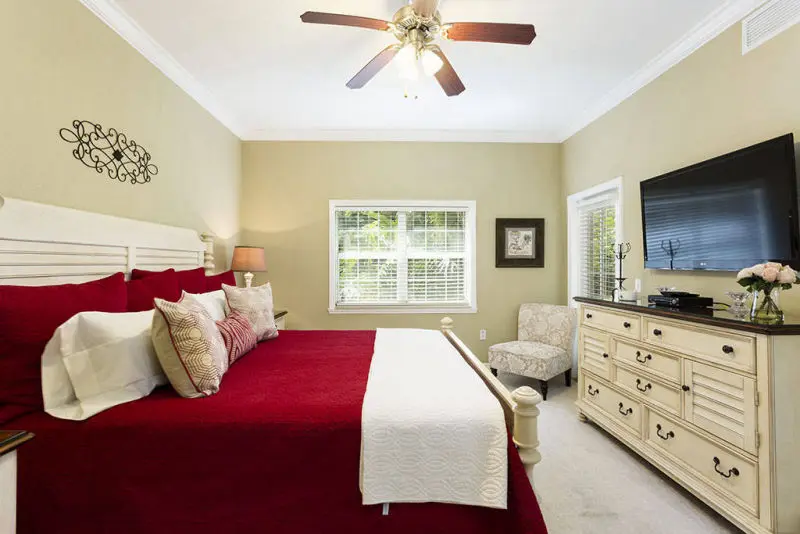 Reunion Resort rental condo Villas South Reunion Resort condo Villas South king bed