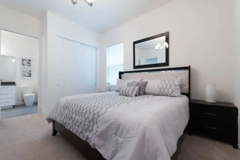 Reunion Resort bathroom Reunion Resort villa to rent ensuite king