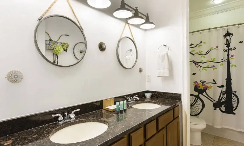 luxury villa rental disney bathroom
