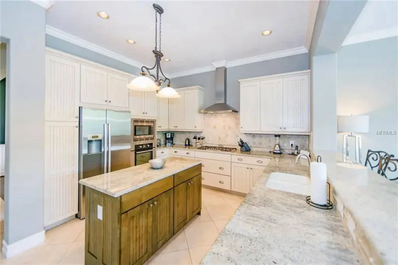 Jacuzzi tub Reunion Resort rentals Self Catering Reunion Resort rentals