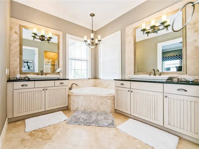 Reunion Resort rental twin bedroom Reunion Resort rental bathroom