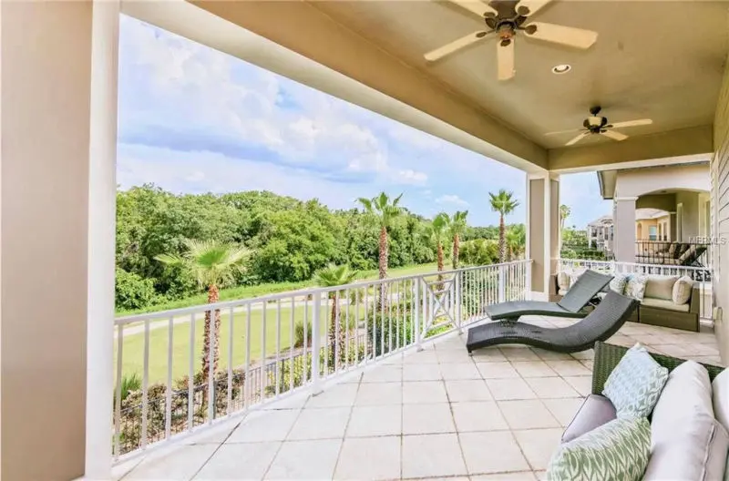 Reunion luxury villa balcony golf views