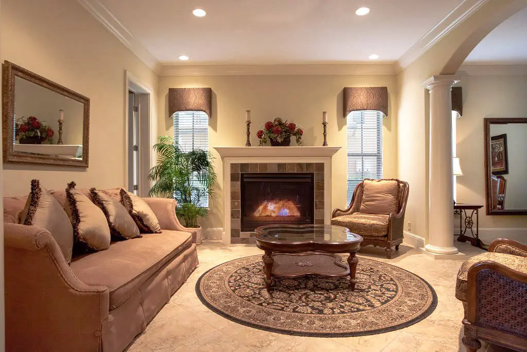 Separate sitting room reunion resort villa